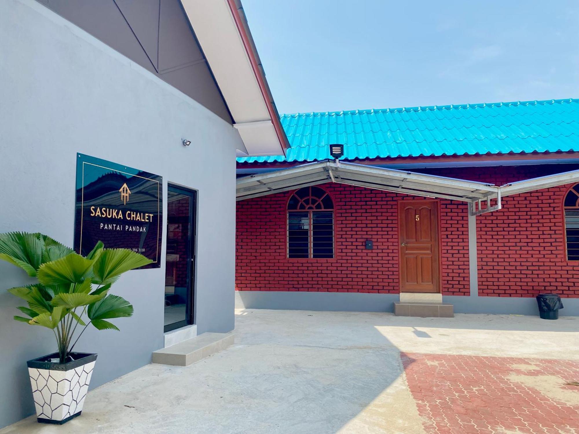 Sasuka Chalet Pantai Pandak Куала Теренгану Екстериор снимка