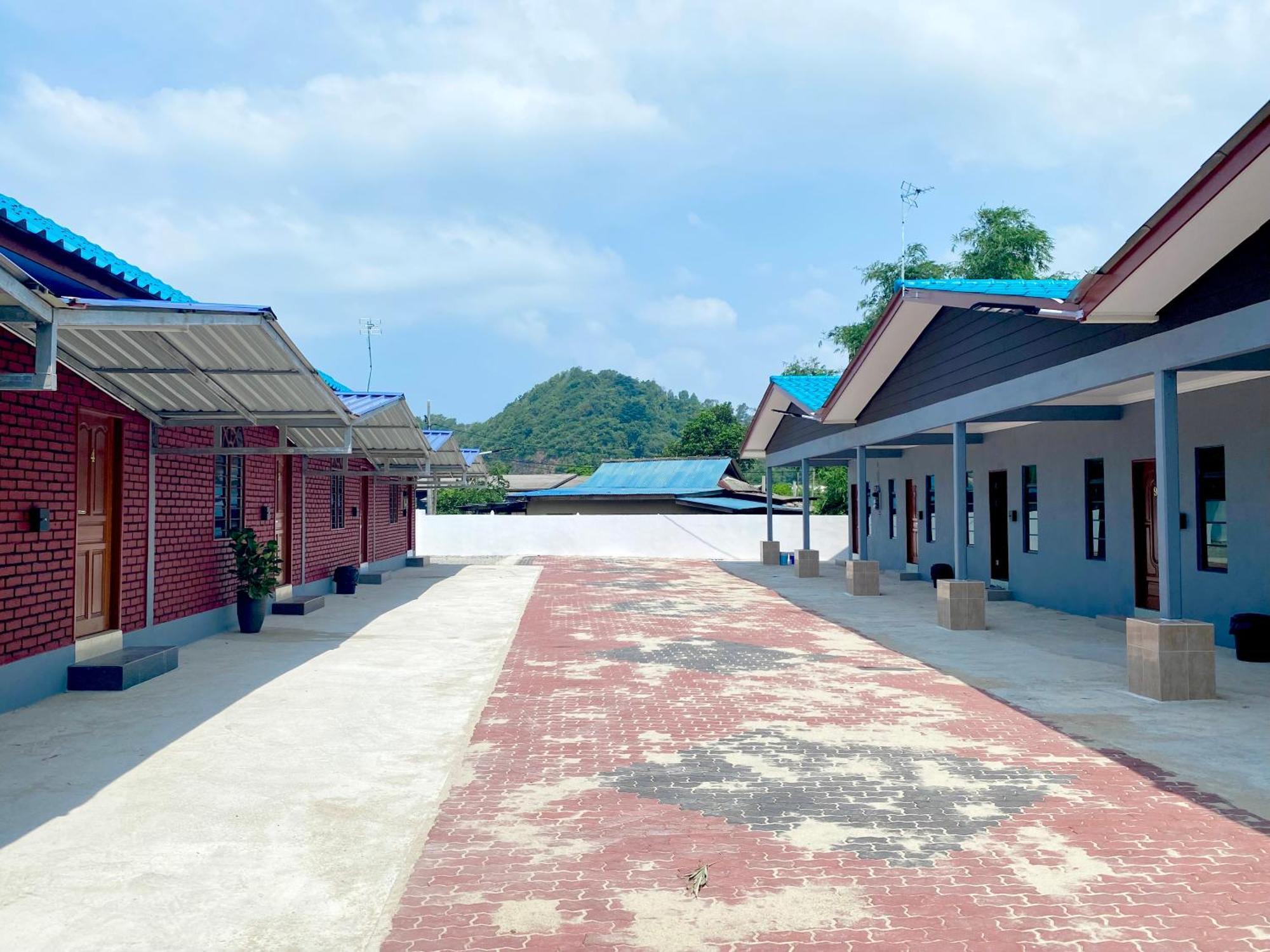 Sasuka Chalet Pantai Pandak Куала Теренгану Екстериор снимка